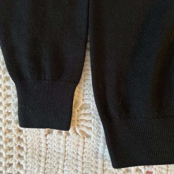 100% Acrylic Long Sleeve Lightweight Sweater - Picture 3 of 6